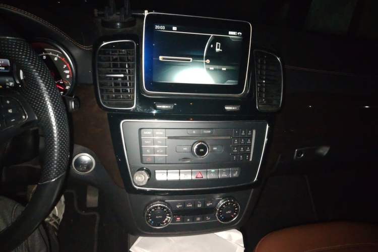 Used Mercedes-Benz GLS  Audio And AC Panel