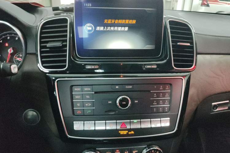 Used Mercedes-Benz GLS 2017 GLS 500 4MATIC Audio And AC Panel