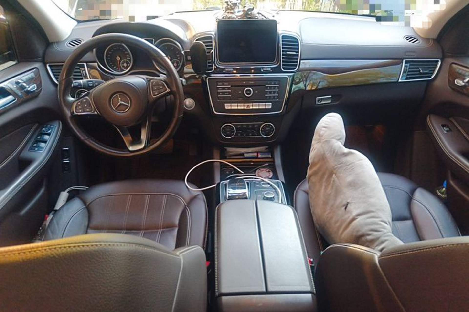 Used Mercedes-Benz GLS 2017 GLS 400 4MATIC Dynamic Model Center Console