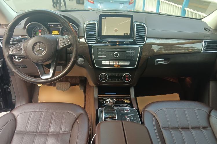 Used Mercedes-Benz GLS 2017 GLS 400 4MATIC Dynamic Model Center Console