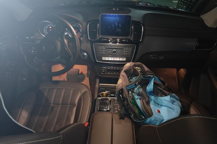 Used Mercedes-Benz GLS 2017 GLS 400 4MATIC Fashion Edition Center Console