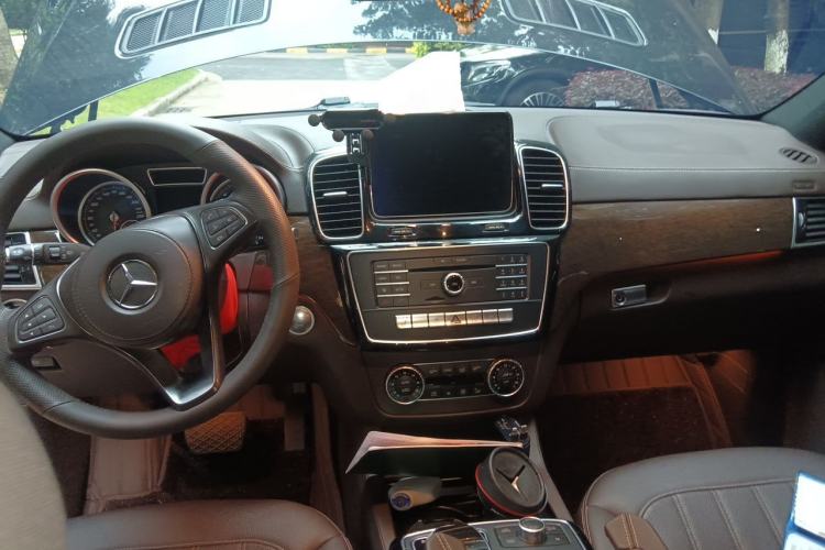 Used Mercedes-Benz GLS 2017 GLS 400 4MATIC Dynamic Model Center Console