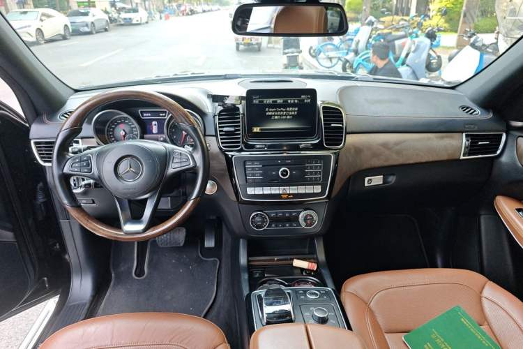 Used Mercedes-Benz GLS 2017 GLS 500 4MATIC Center Console
