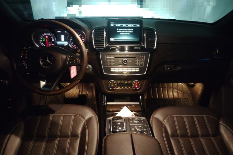 Used Mercedes-Benz GLS 2017 GLS 400 4MATIC Fashion Edition Center Console