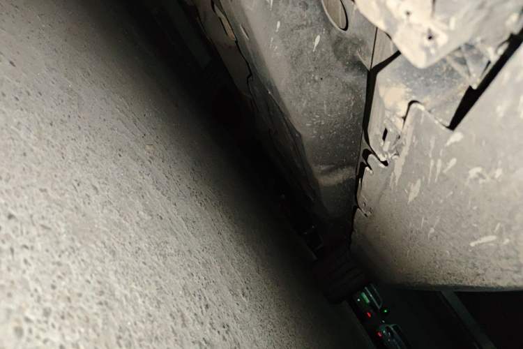 Used Mercedes-Benz GLS  Chassis Front Left