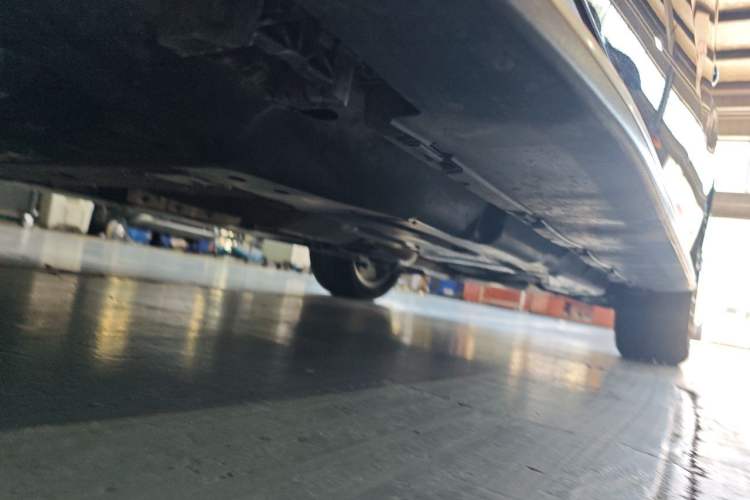 Used Mercedes-Benz GLS  Chassis Front Left