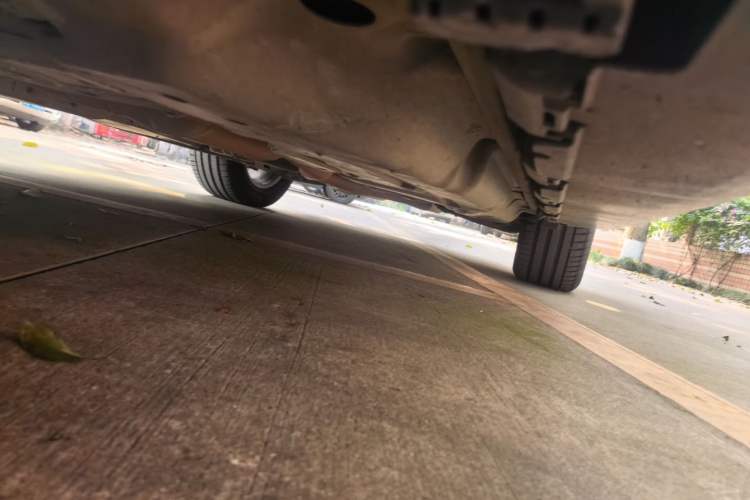 Used Mercedes-Benz GLS  Chassis Front Left