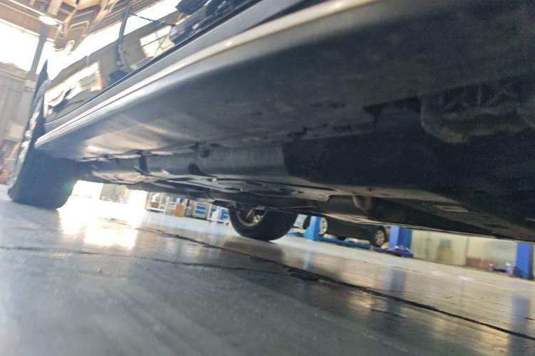 Used Mercedes-Benz GLS  Chassis Front Right
