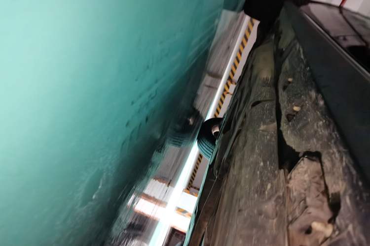 Used Mercedes-Benz GLS  Chassis Rear Left