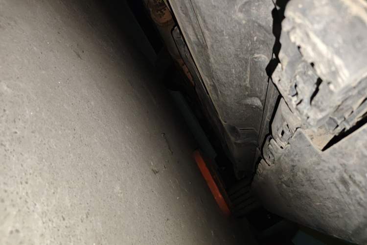 Used Mercedes-Benz GLS  Chassis Rear Left