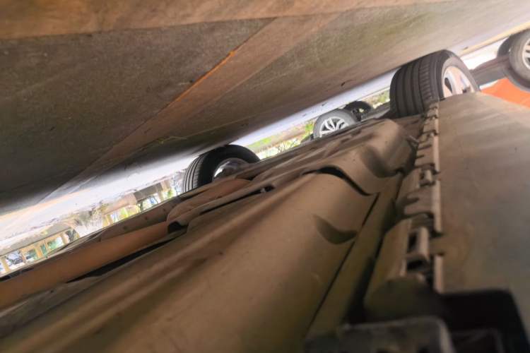 Used Mercedes-Benz GLS  Chassis Rear Left
