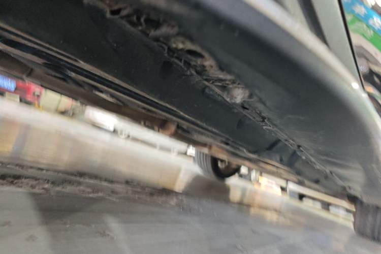 Used Mercedes-Benz GLS  Chassis Rear Right