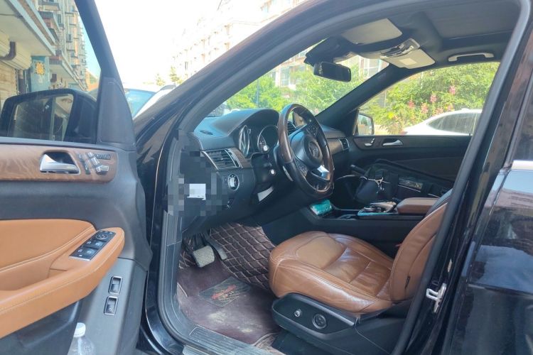 Used Mercedes-Benz GLS 2017 GLS 400 4MATIC Luxury Model Driver Seat