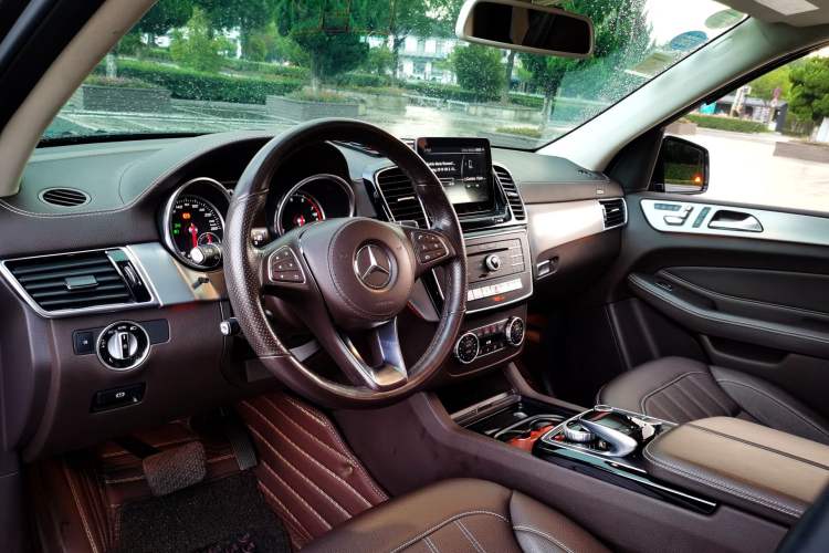 Used Mercedes-Benz GLS 2017 GLS 400 4MATIC Dynamic Model Driver Seat