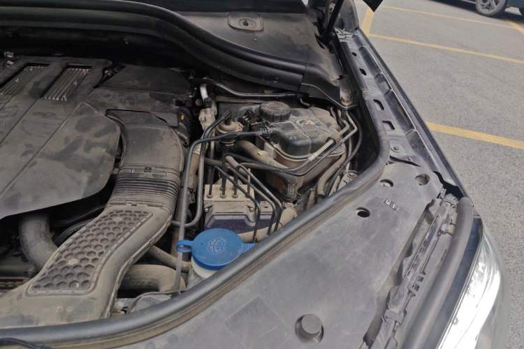 Used Mercedes-Benz GLS 2017 GLS 400 4MATIC Dynamic Model Engine Bay Left