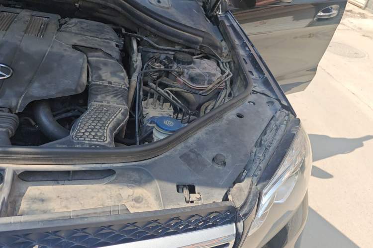 Used Mercedes-Benz GLS 2017 GLS 400 4MATIC Luxury Model Engine Bay Left