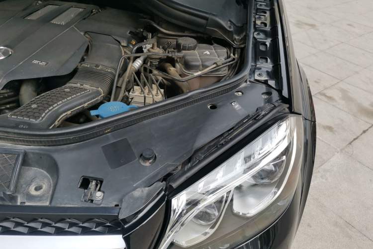 Used Mercedes-Benz GLS  Engine Bay Left