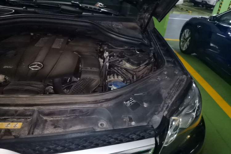 Used Mercedes-Benz GLS  Engine Bay Left