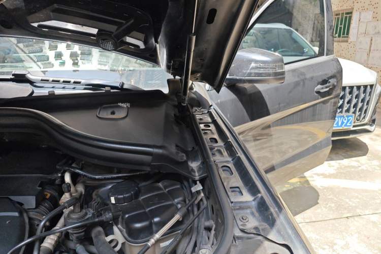 Used Mercedes-Benz GLS 2017 GLS 400 4MATIC Fashion Edition Engine Bay Left
