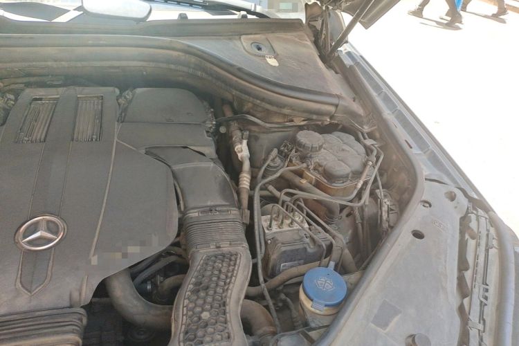 Used Mercedes-Benz GLS  Engine Bay Left