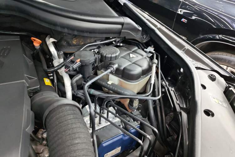 Used Mercedes-Benz GLS 2017 GLS 500 4MATIC Engine Bay Left