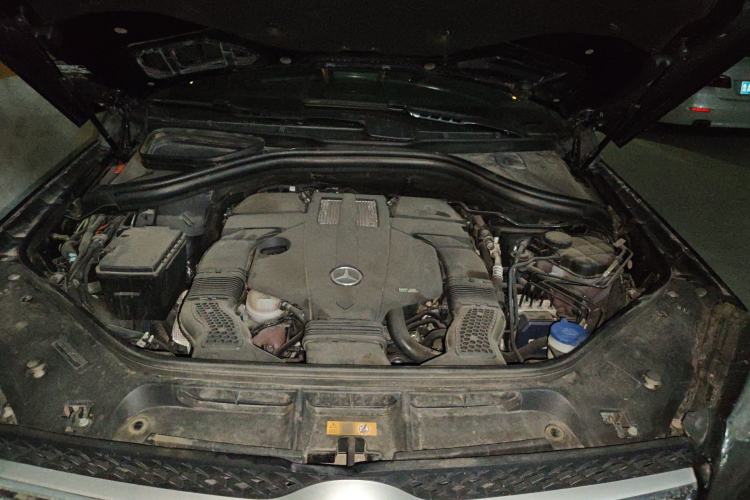 Used Mercedes-Benz GLS  Engine Bay