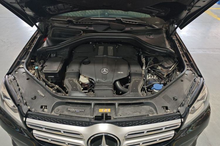 Used Mercedes-Benz GLS  Engine Bay