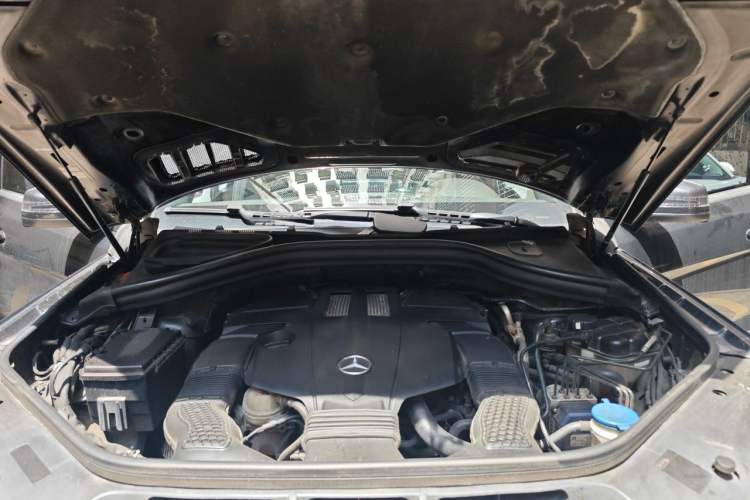 Used Mercedes-Benz GLS 2017 GLS 400 4MATIC Fashion Edition Engine Bay