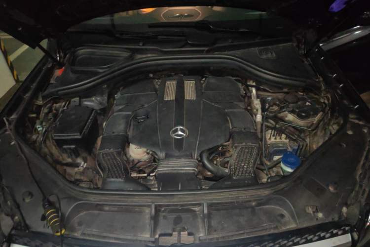 Used Mercedes-Benz GLS 2017 GLS 400 4MATIC Dynamic Model Engine Bay