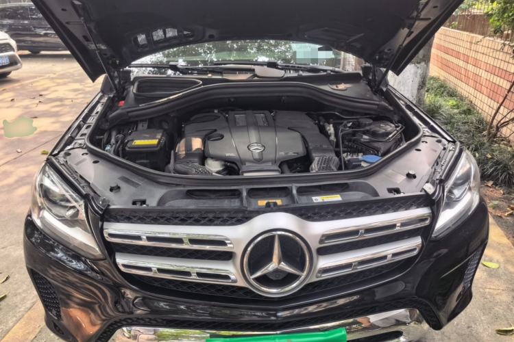 Used Mercedes-Benz GLS  Engine Bay