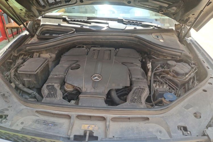 Used Mercedes-Benz GLS  Engine Bay