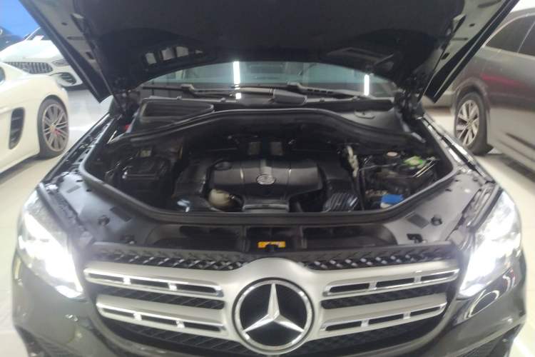 Used Mercedes-Benz GLS 2017 GLS 400 4MATIC Dynamic Model Engine Bay