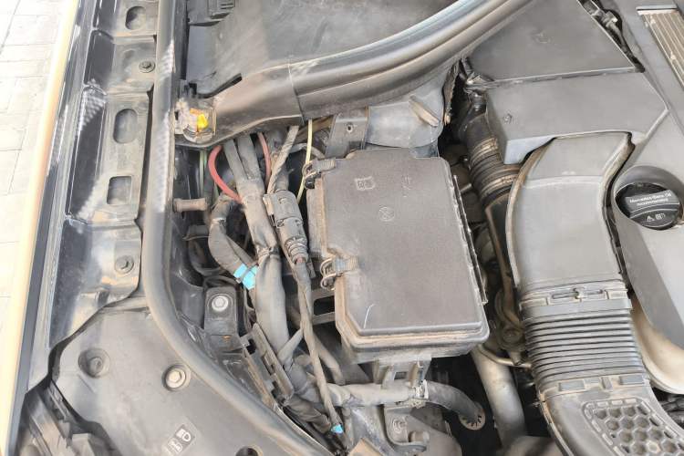 Used Mercedes-Benz GLS  Engine Bay Right