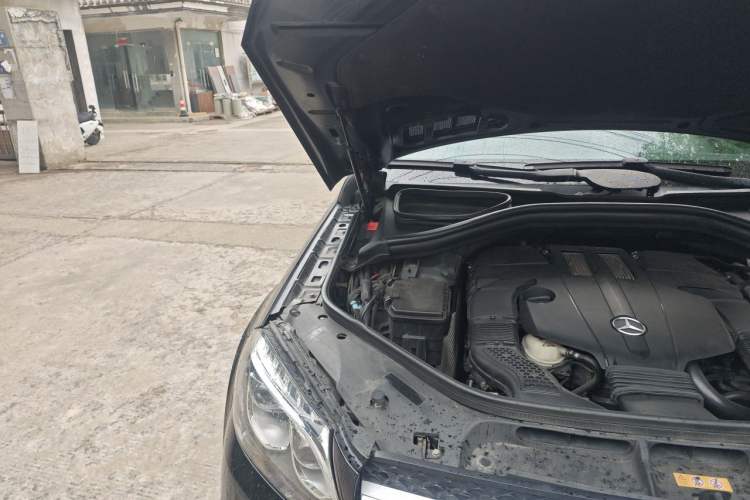 Used Mercedes-Benz GLS 2017 GLS 400 4MATIC Luxury Model Engine Bay Right