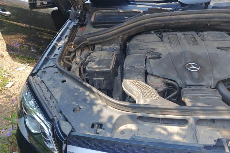 Used Mercedes-Benz GLS 2017 GLS 400 4MATIC Luxury Model Engine Bay Right