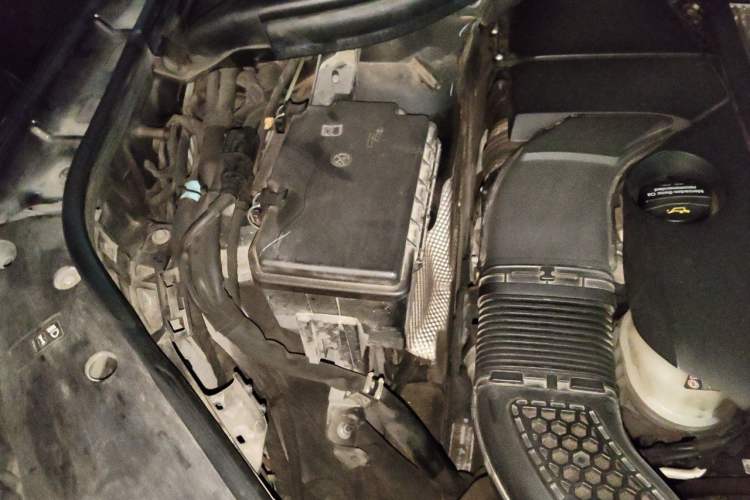 Used Mercedes-Benz GLS 2017 GLS 400 4MATIC Luxury Model Engine Bay Right