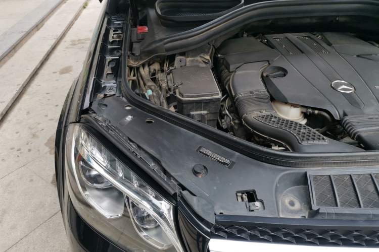 Used Mercedes-Benz GLS  Engine Bay Right