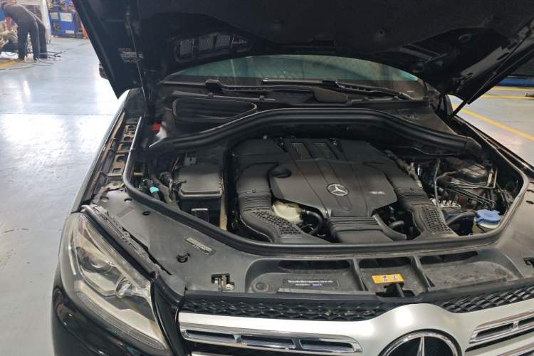 Used Mercedes-Benz GLS  Engine Bay Right