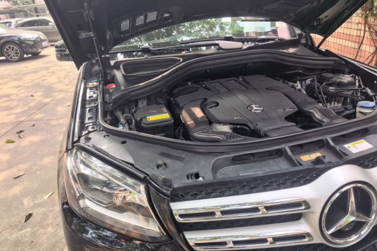 Used Mercedes-Benz GLS  Engine Bay Right