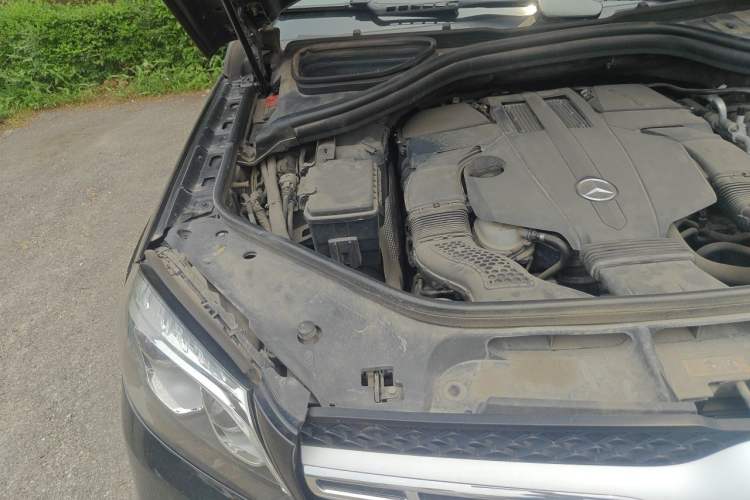 Used Mercedes-Benz GLS 2017 GLS 400 4MATIC Dynamic Model Engine Bay Right