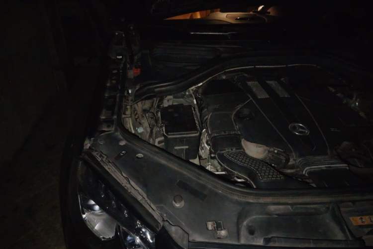 Used Mercedes-Benz GLS  Engine Bay Right