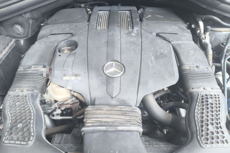 Used Mercedes-Benz GLS  Engine Bay