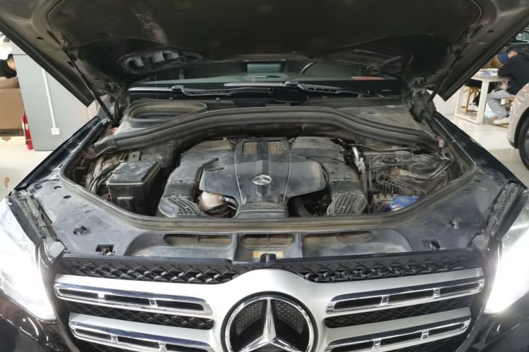 Used Mercedes-Benz GLS 2017 GLS 400 4MATIC Dynamic Model Engine Bay