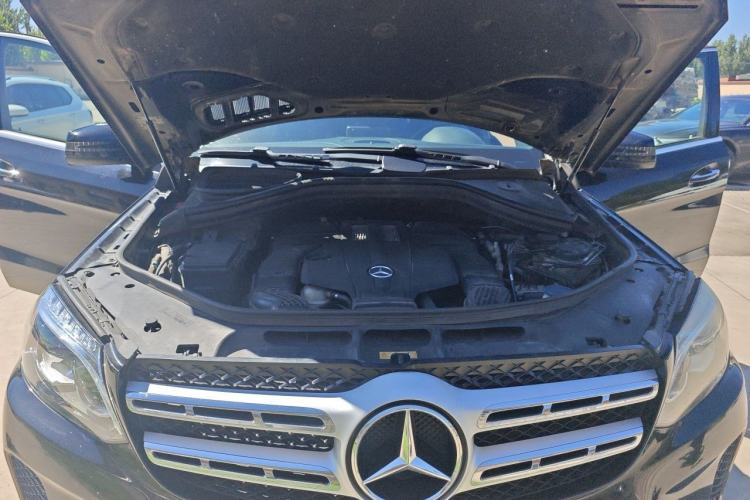 Used Mercedes-Benz GLS  Engine Bay