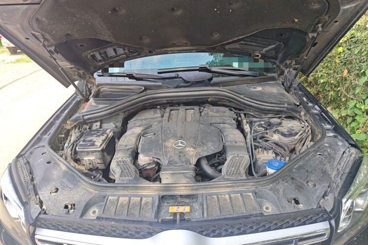 Used Mercedes-Benz GLS  Engine Bay