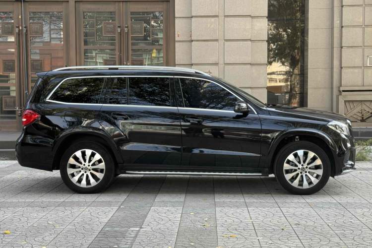 Used Mercedes-Benz GLS 2017 GLS 400 4MATIC Dynamic Model Exterior 3