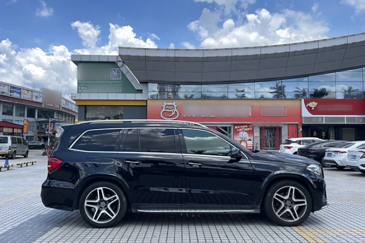 Used Mercedes-Benz GLS 2017 GLS 400 4MATIC Luxury Model Exterior 4