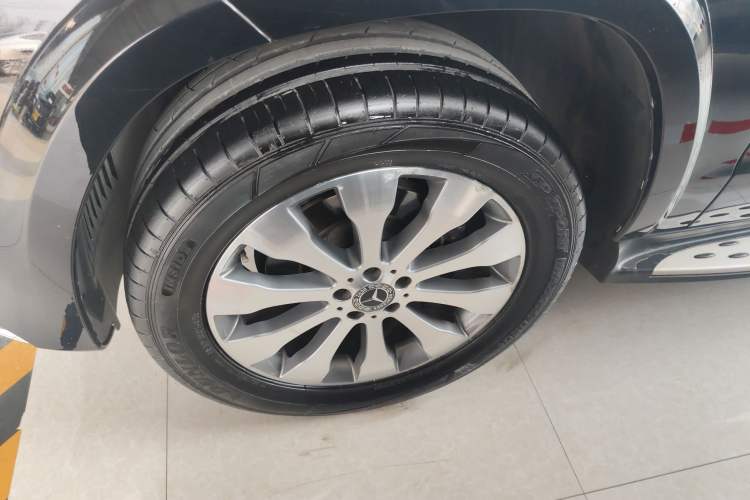 Used Mercedes-Benz GLS 2017 GLS 400 4MATIC Dynamic Model Exterior 4