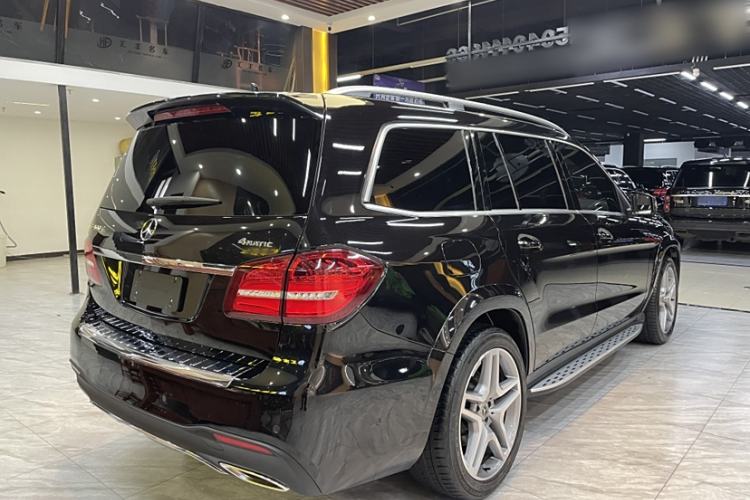 Used Mercedes-Benz GLS 2017 GLS 400 4MATIC Luxury Model Exterior 4