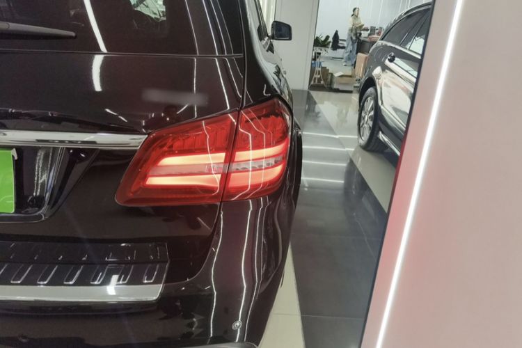 Used Mercedes-Benz GLS 2017 GLS 400 4MATIC Dynamic Model Exterior 6